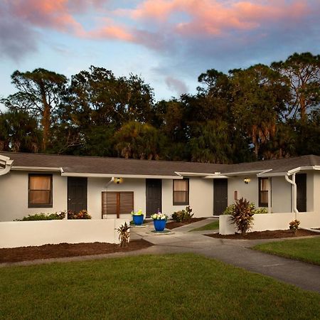 Travel Inn Of Titusville Frontenac Exterior photo
