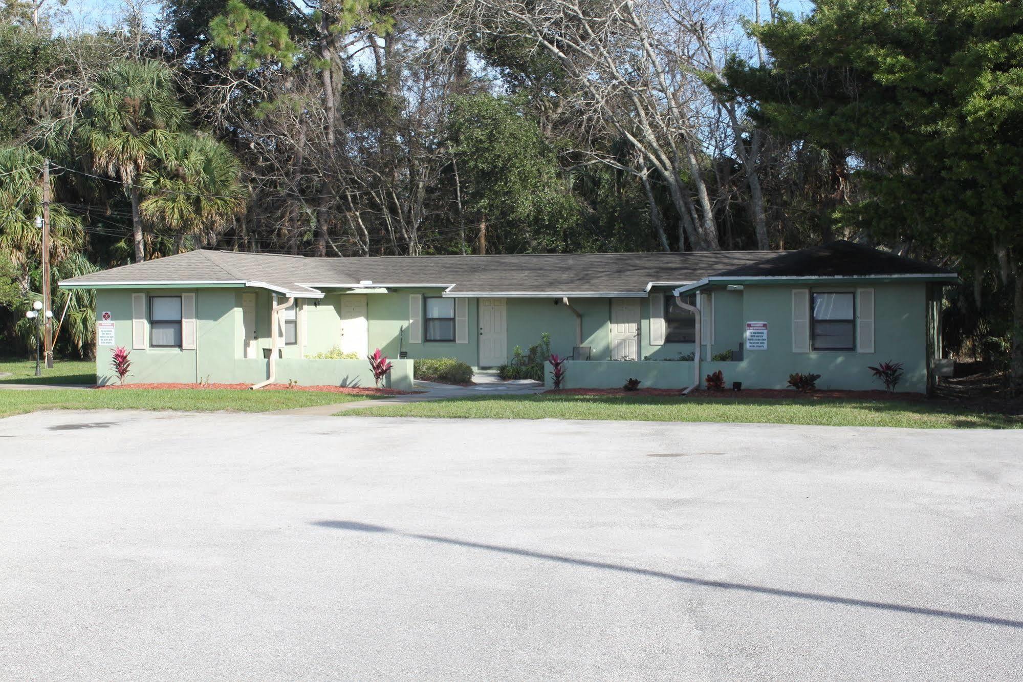 Travel Inn Of Titusville Frontenac Exterior photo
